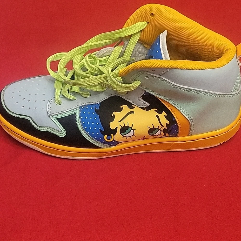 *RARE* Colorful Betty Boop Toon High-Top Sneakers - Picture 8 of 11